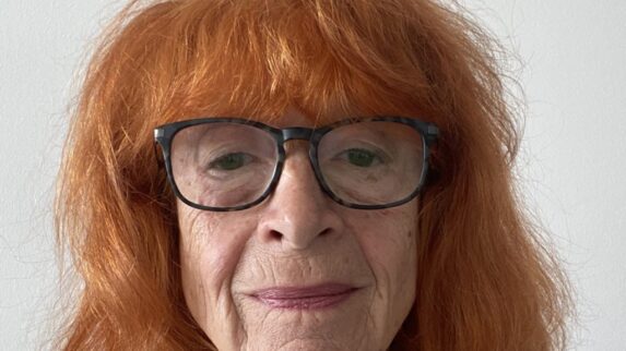 Portraitfoto von Brigitte Redl-Manhartsberger