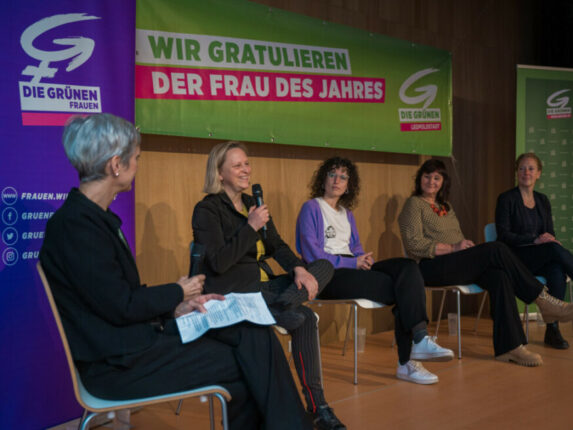 Gesprächsrunde bei den "Frauen des Jahres 2024": v.l.n.r.: Verena Florian, Mikle Hager-Adam, Lena Schartmüller, Corona Gsteu, Judith Pühringer