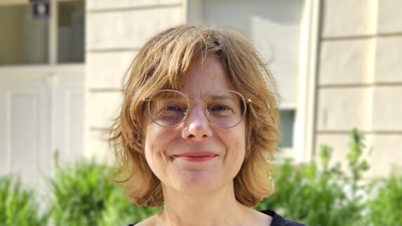 Portraitfoto von Rosemarie Poiarkov