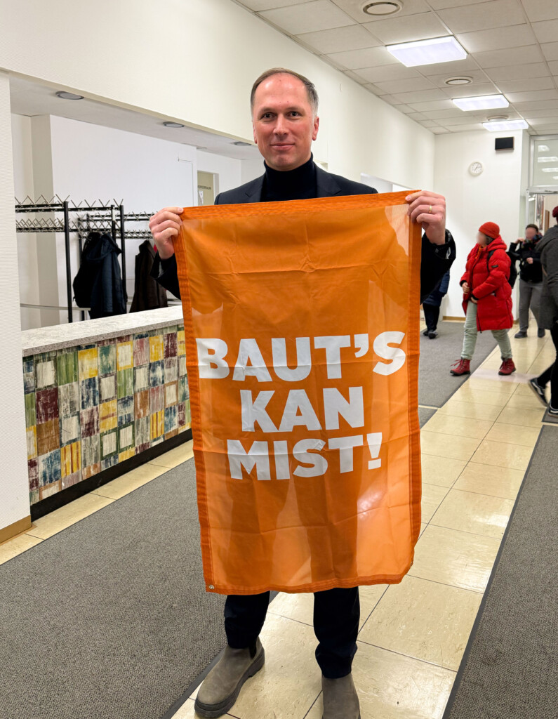 Bernhard Seitz, Bezirksvorsteher-Stellvertreter, bei der Bürger:innen-Versammlung zum "Mistplatz am Park"