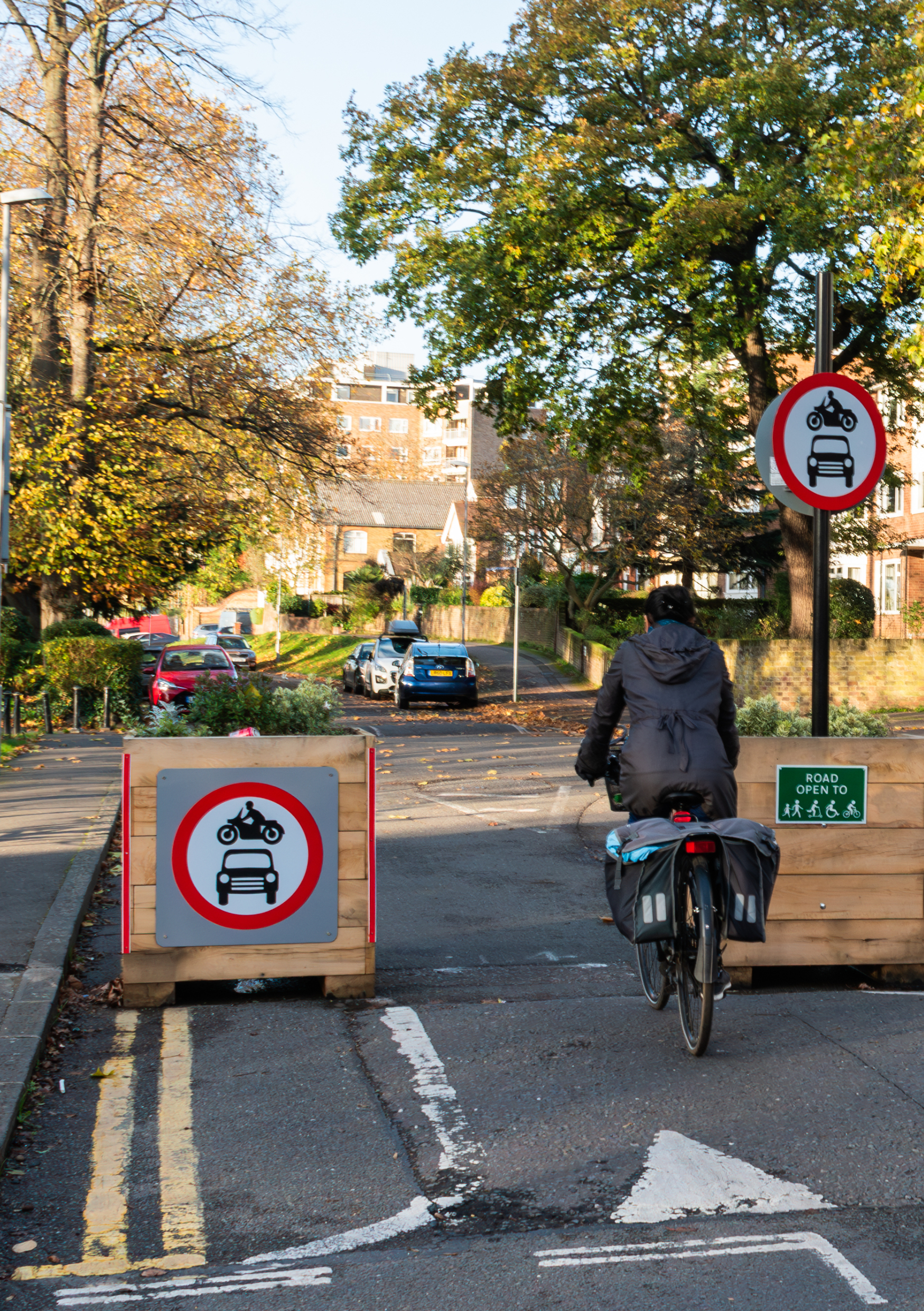 Low Traffic Grätzl in England